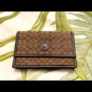 Authentic Coach Signature print card holder, in excellent condition